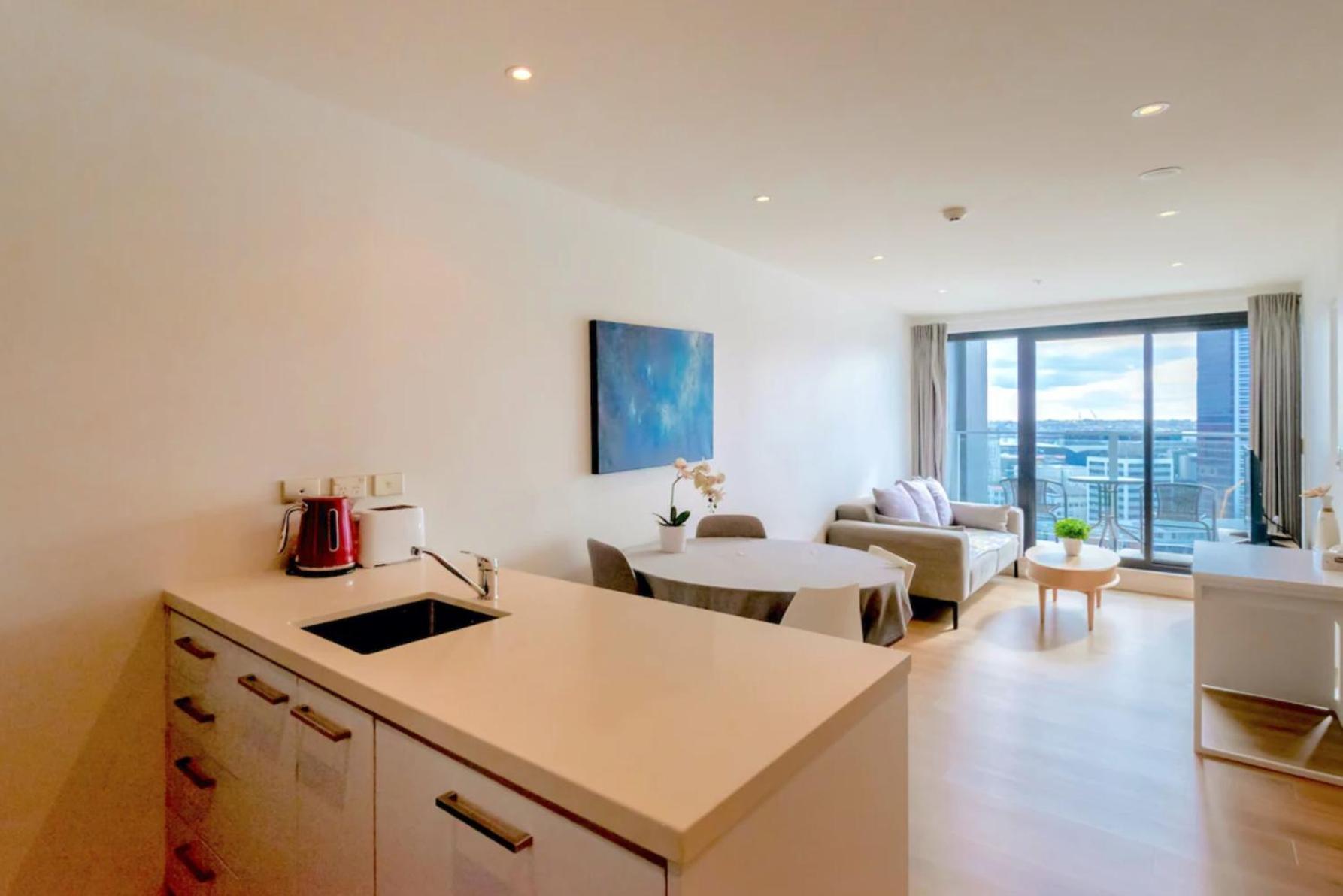 Skytower And City View 2 Bedroom Apartment On High Floor Окленд Екстер'єр фото